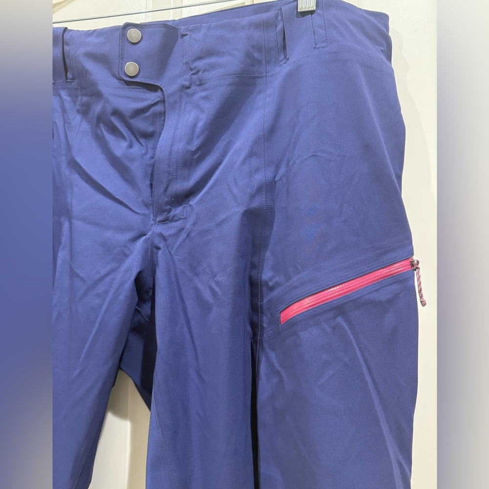 Fantastic condition Patagonia Women’s Stormstride Pants (sound blue) XL - Picture 10 of 16